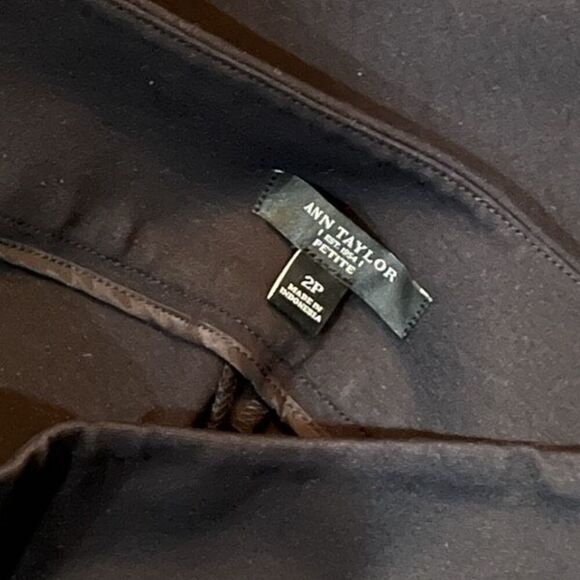 Ann Taylor Petite Black Flare Leg Dress Pants Trousers Size 2P - Picture 4 of 4